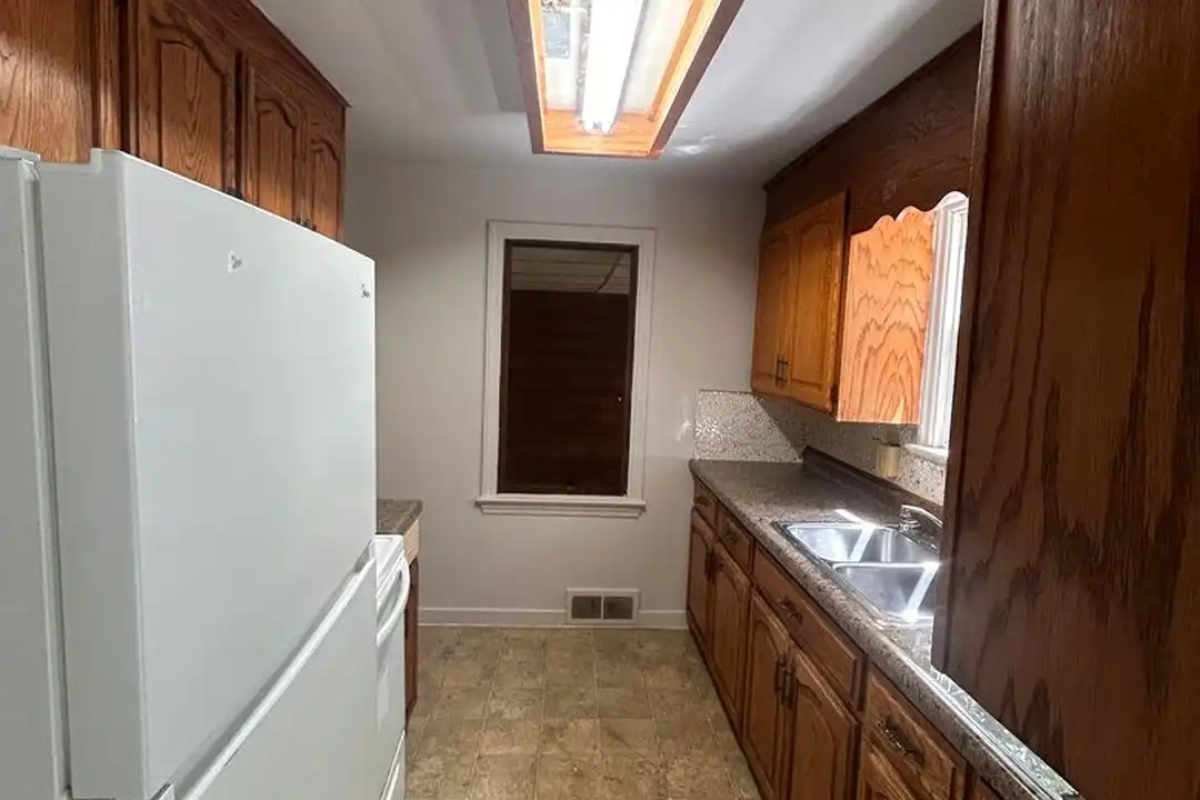 4609 Standish Dr - View 3