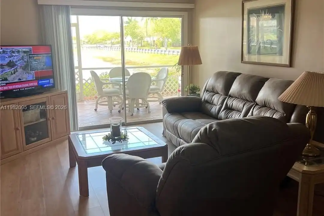 Apartment in Homestead - View 2
