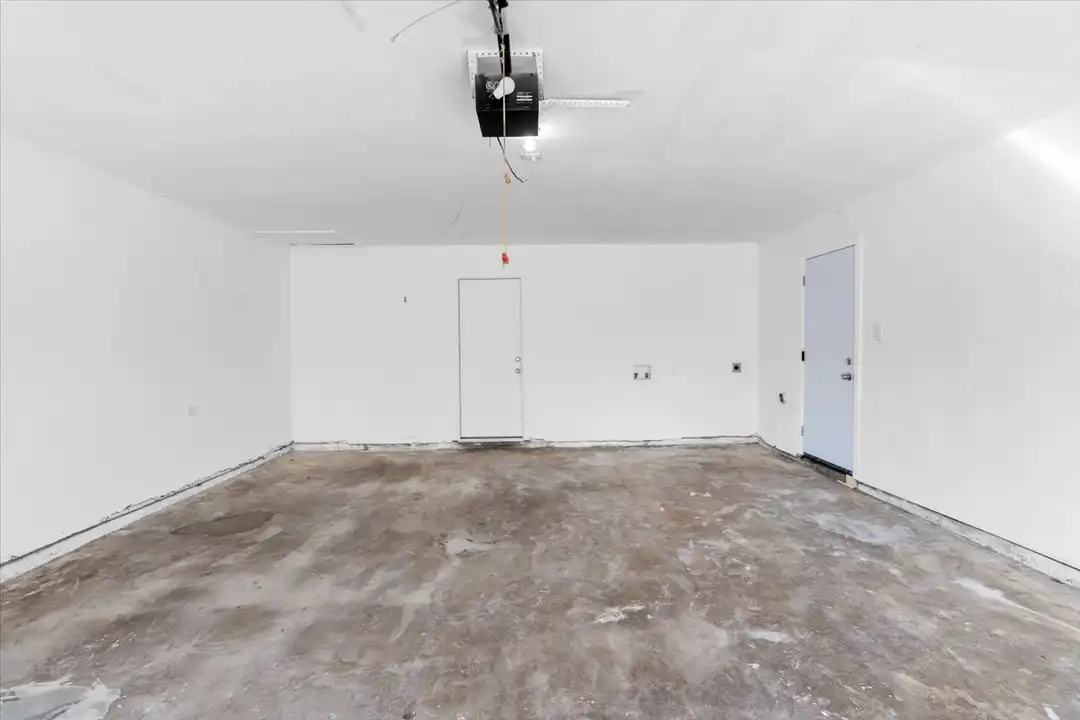 House in Balch Springs - More