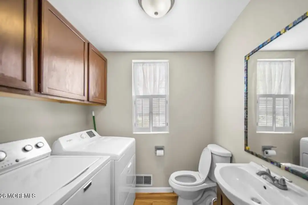 607 McClellan St - View 5