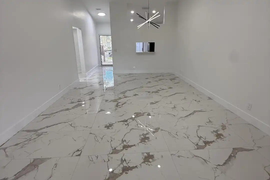817 Sky Pine Way unit H - View 3