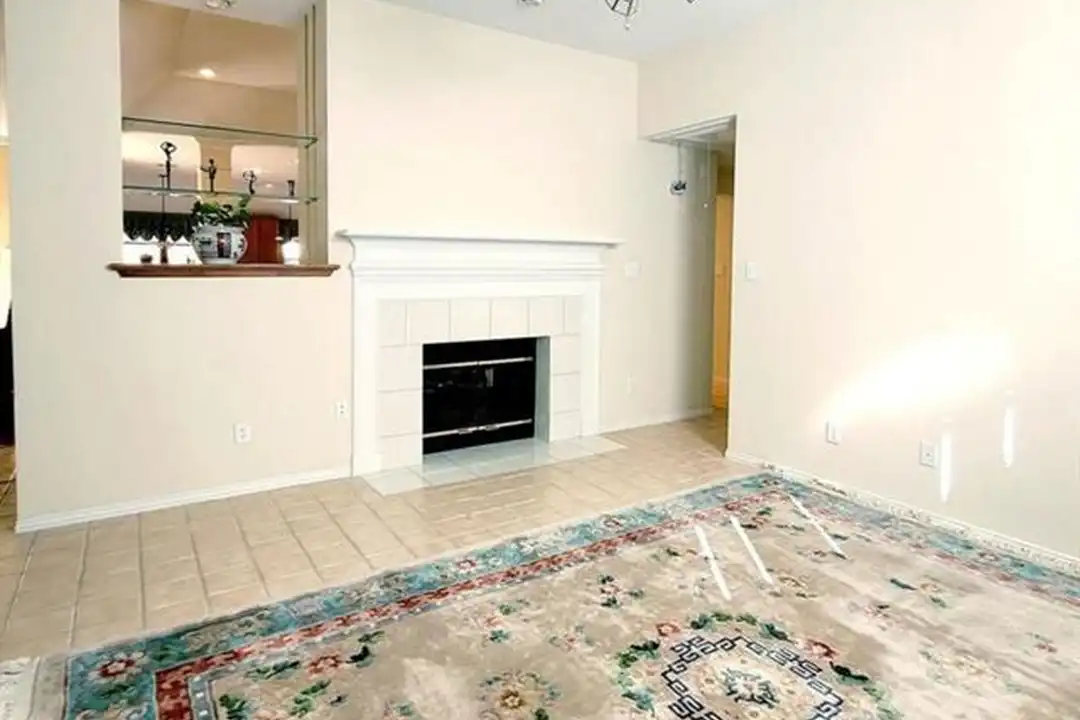 6401 Dakota Dr - View 5
