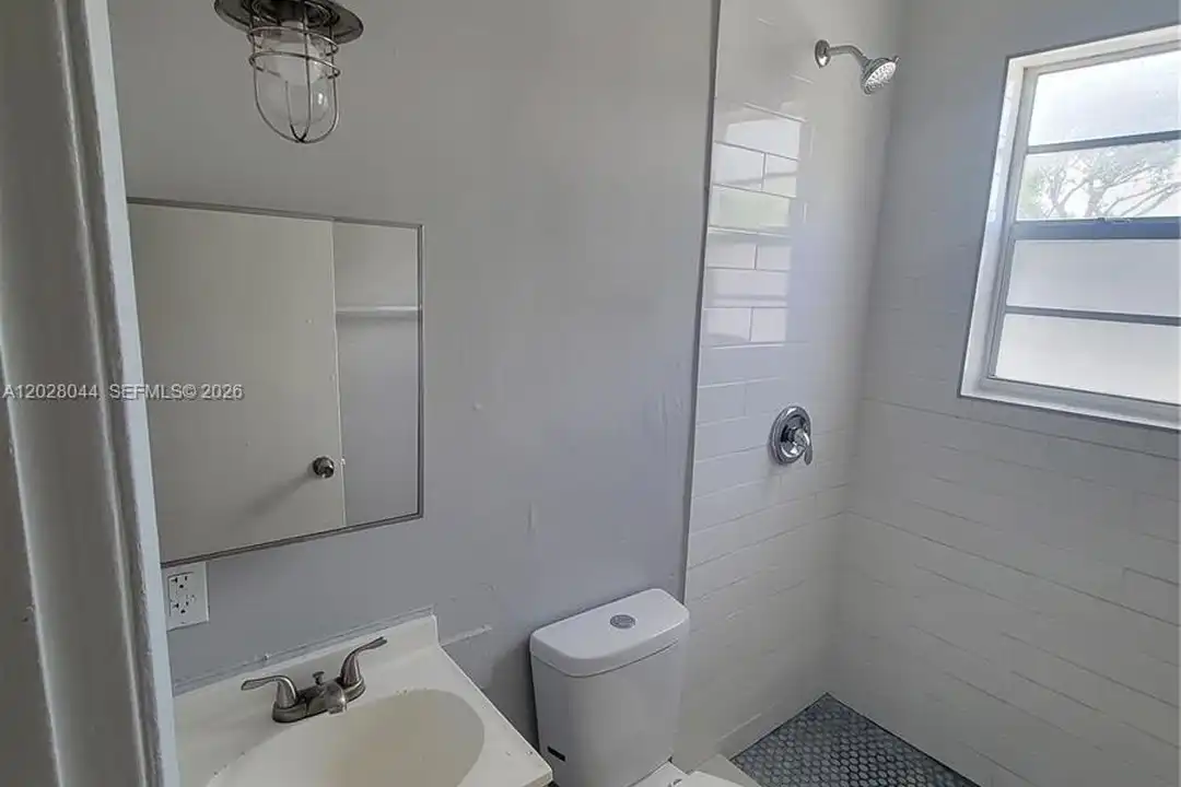 1720 NW 1st Pl #1 - More
