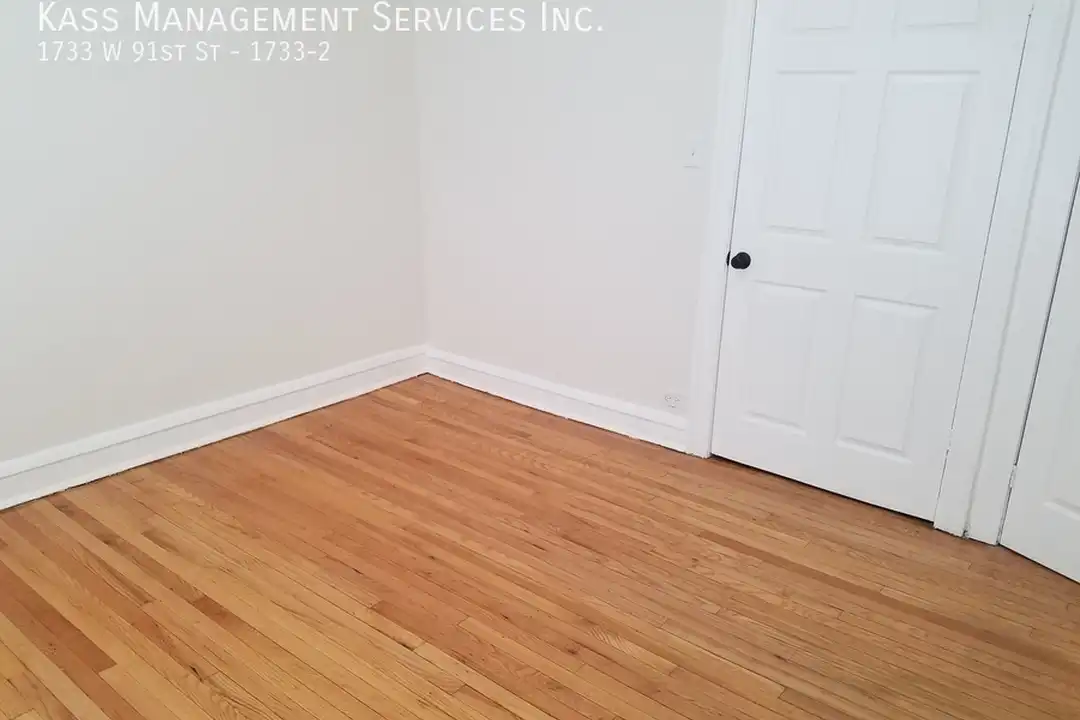 1733 W 91st St - View 6