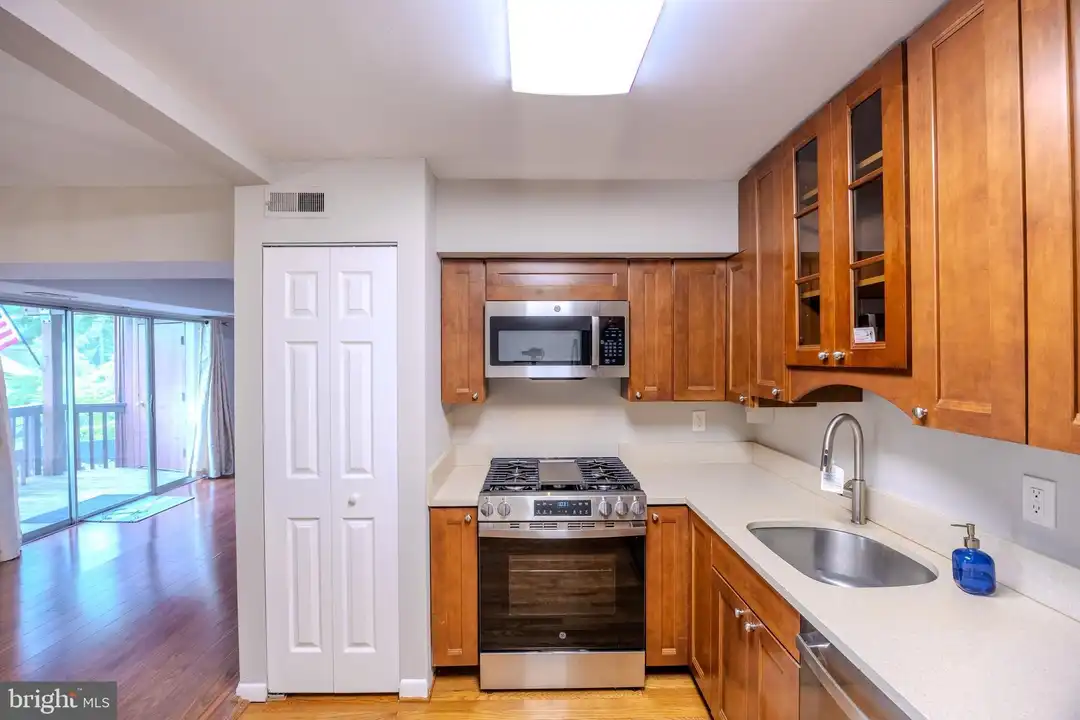Apartment in Annapolis - More