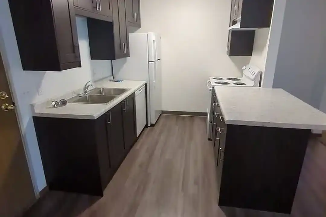 Regency East Apartments - View 4