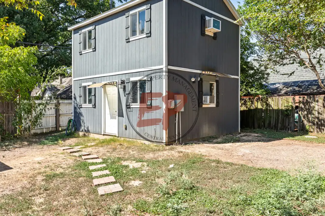 516 N 31st St unit 1 – photo 1