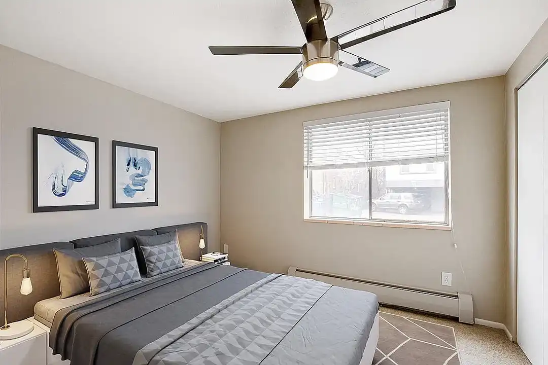 Topaz Apartments - View 4