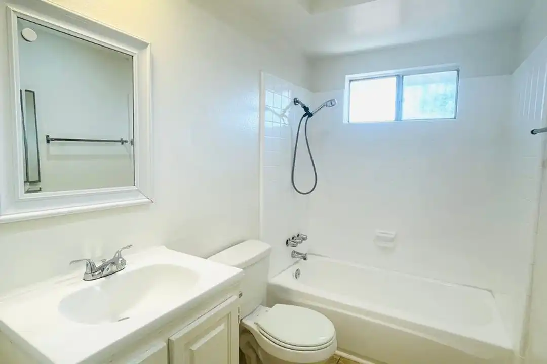 720 N Ojai Rd unit 720D - More