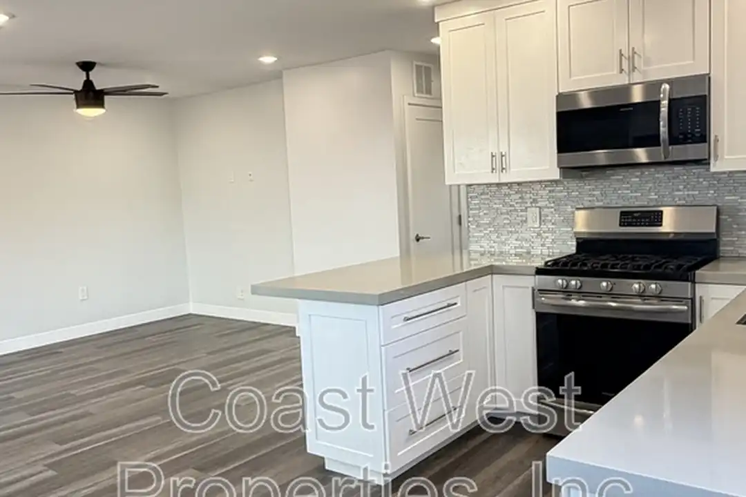2030 Diamond St unit A - More