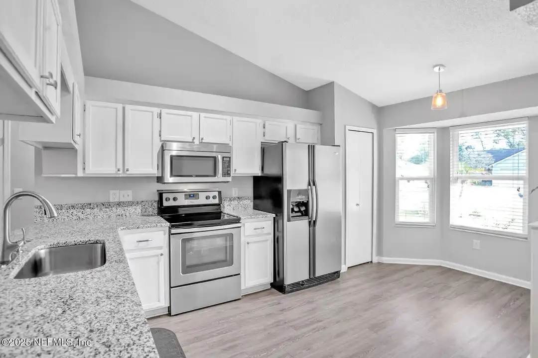 3184 Ryans Ct - View 2