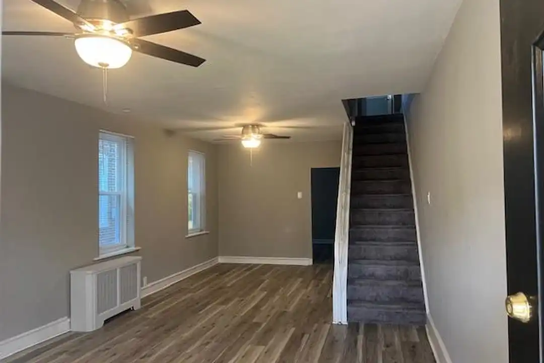 Apartment in Philadelphia, River Wards - View 2