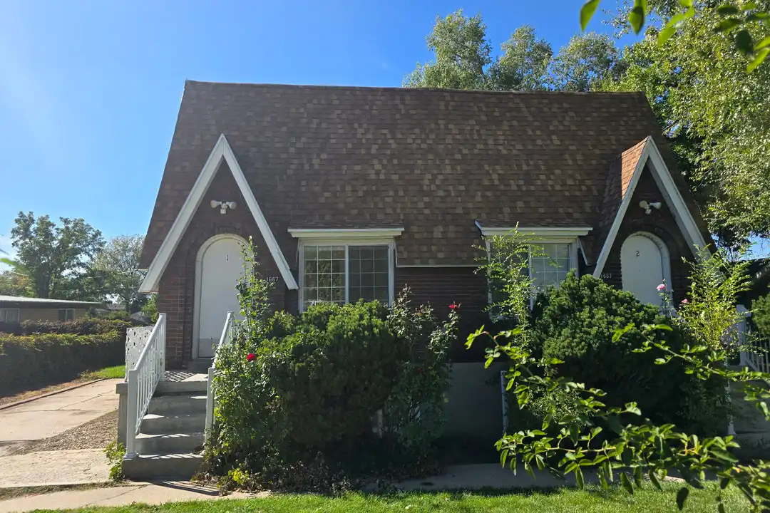 1667 N 200 W – photo 1 of 6