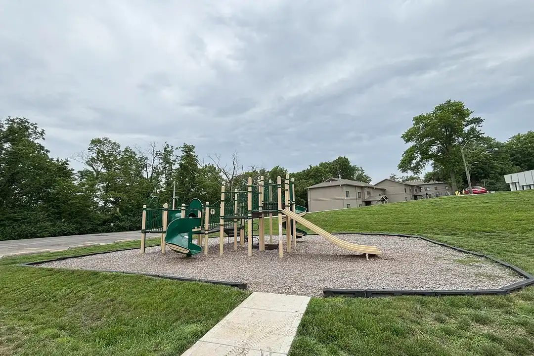 Ridgeview Heights - View 6