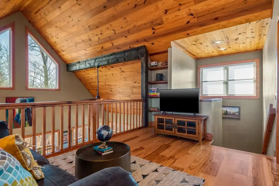 Apartment in Jasper - View 2