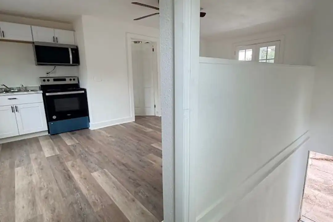 4 S 12th St unit 4 - View 5