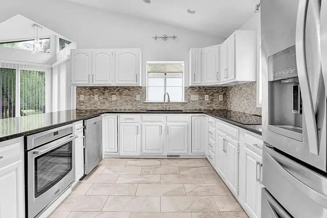 House in Sanford - View 4
