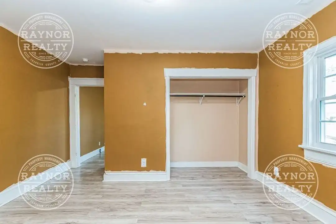 643 Kenwood Ave - View 6