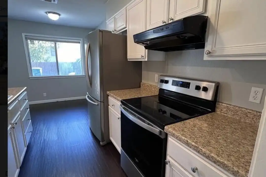 House in San Antonio - View 3