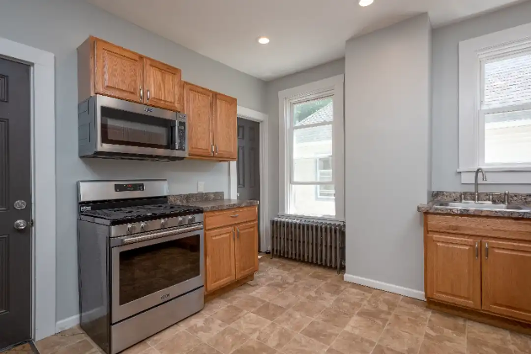 432 Hudson Ave – photo 1
