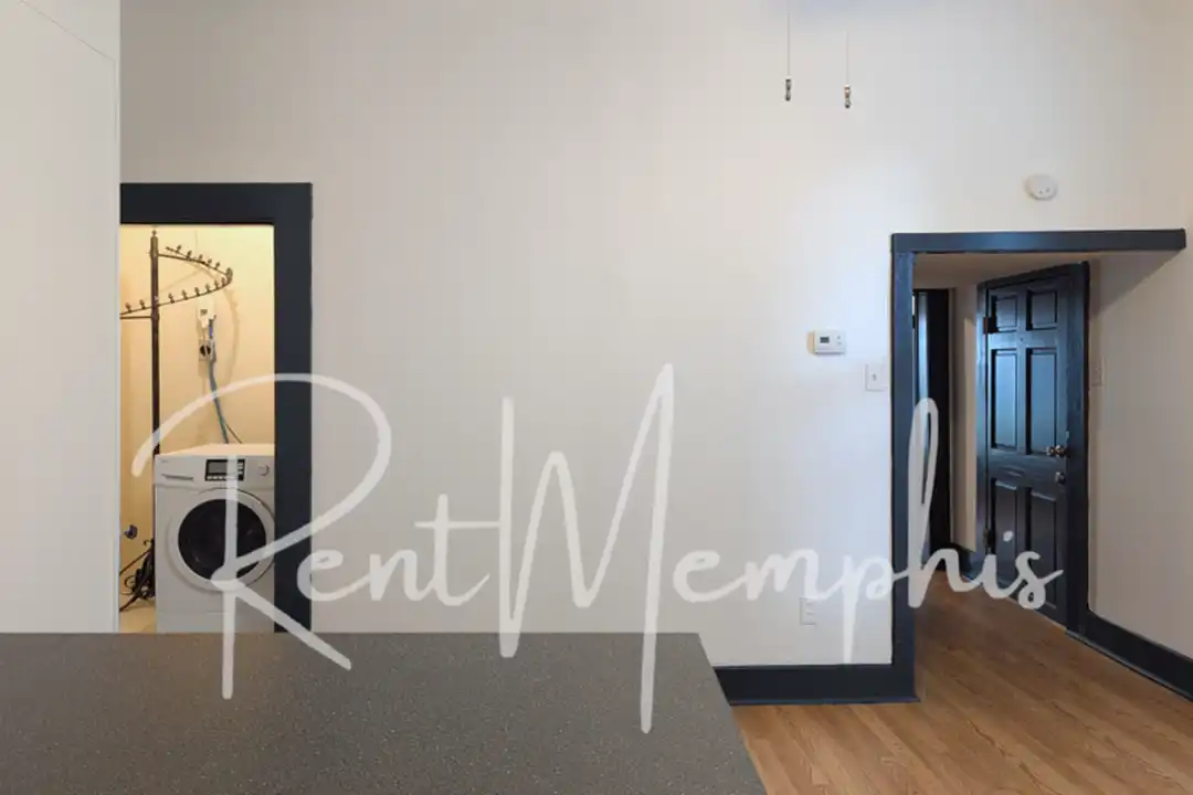 302 Garland St unit 2 - Widok 4