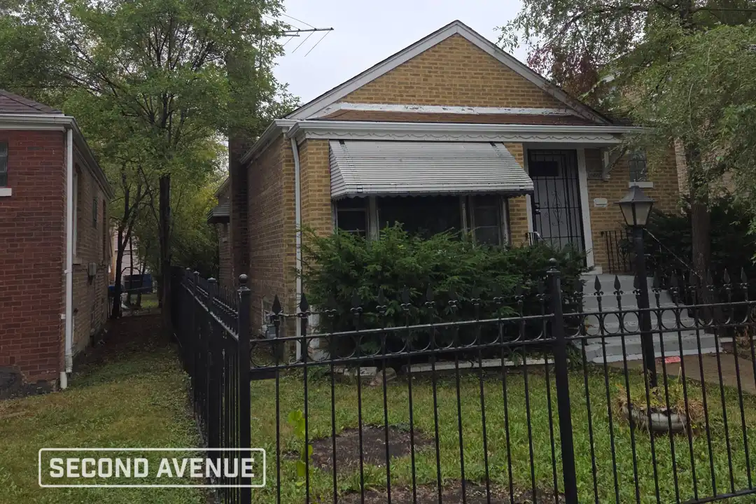 10605 S Indiana Ave – photo 1