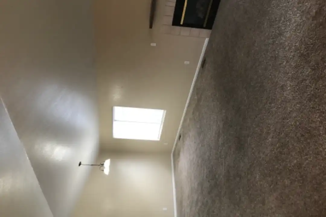 3114 Horseshoe Ct - View 4