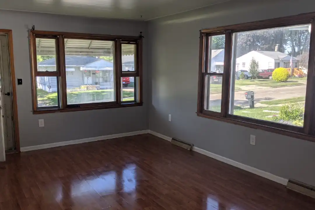 53 W Fairmount Ave – photo 1