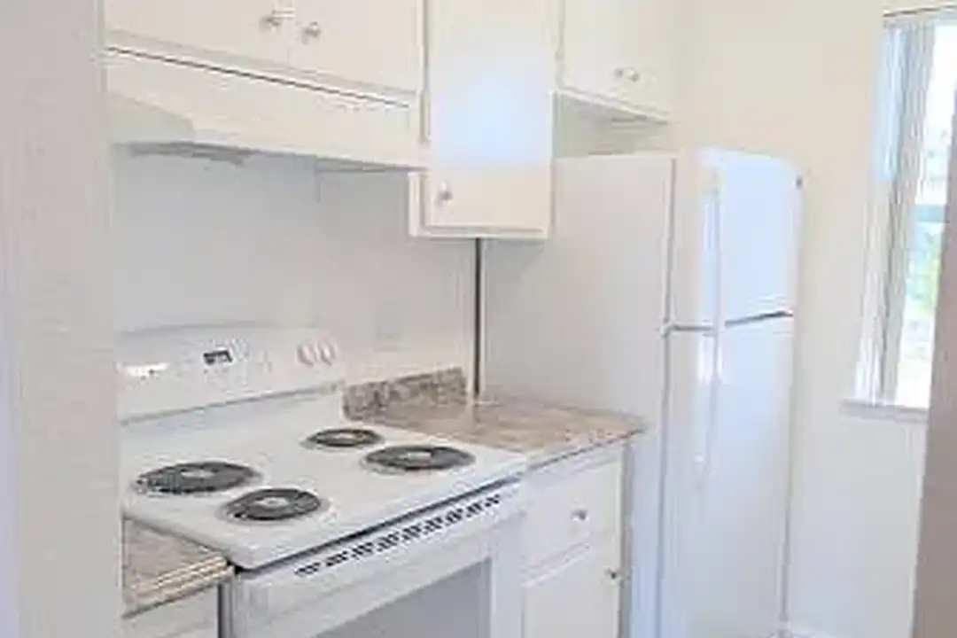 Evergreen Ridge Apartments - More