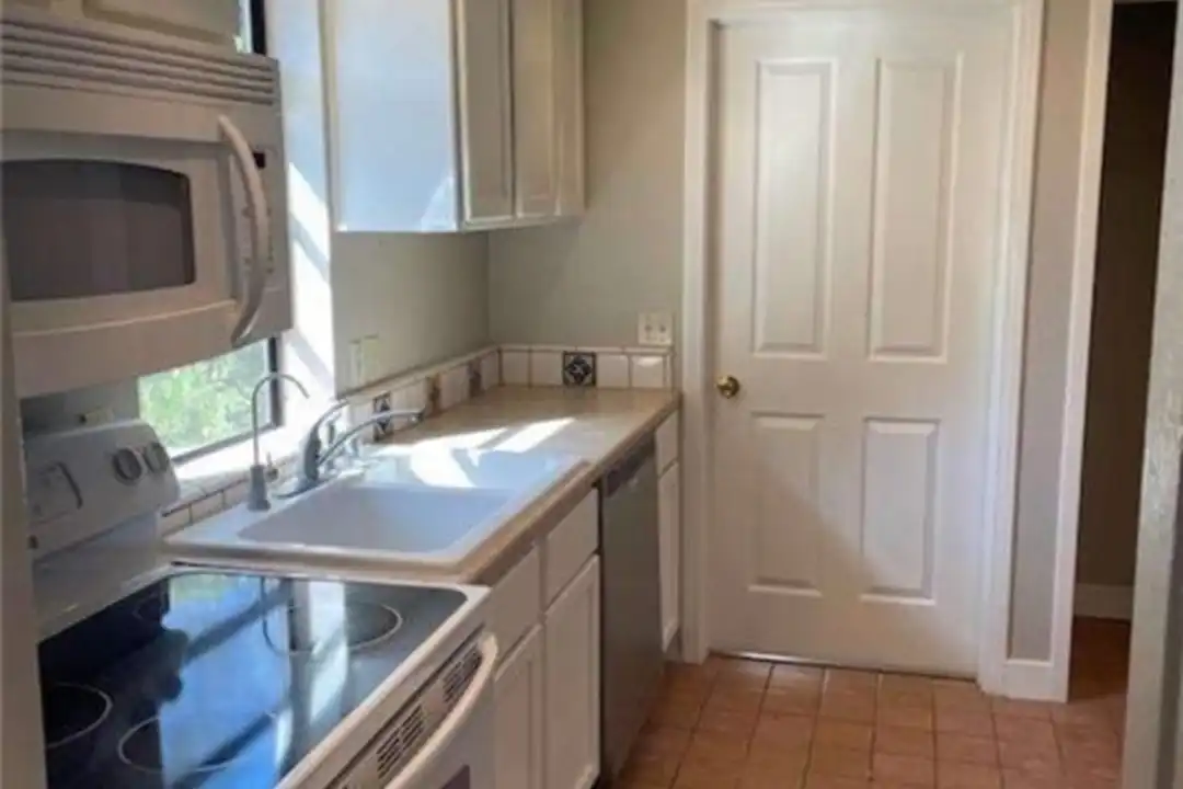32725 Jerome Ln - View 3
