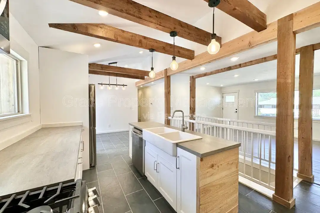 4104 W Eldorado Pl - More