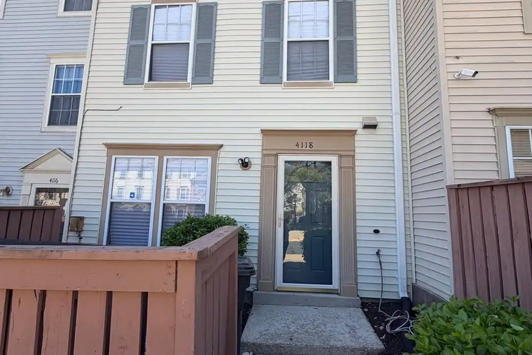 4118 Peppertree Ln unit 4118 – photo 1