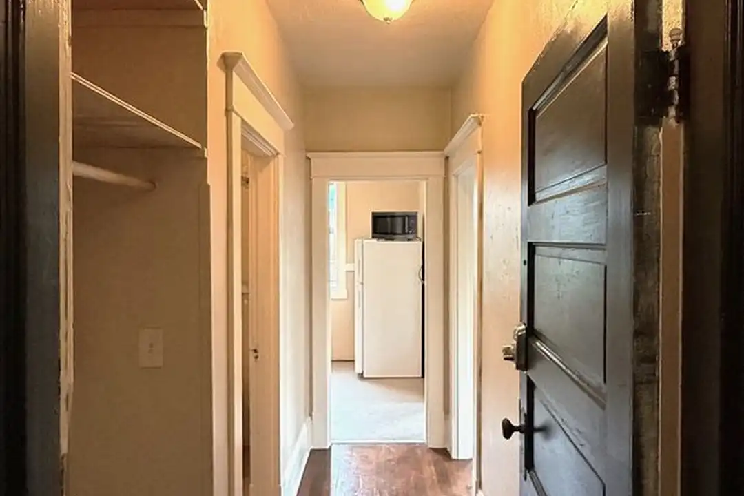 1802 12th Ave unit 5 - View 2