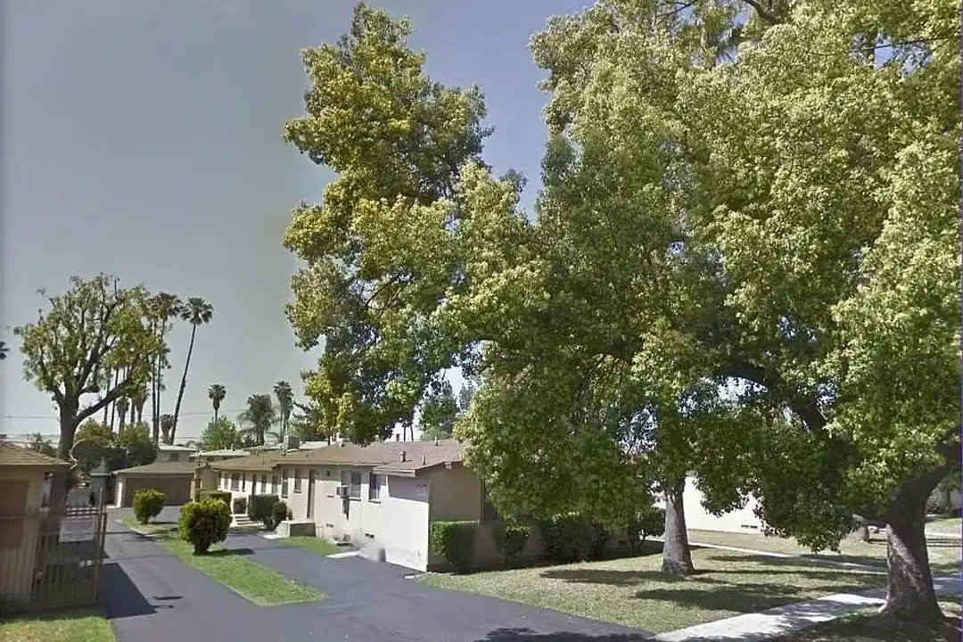 273 18th St unit 273 – photo 1
