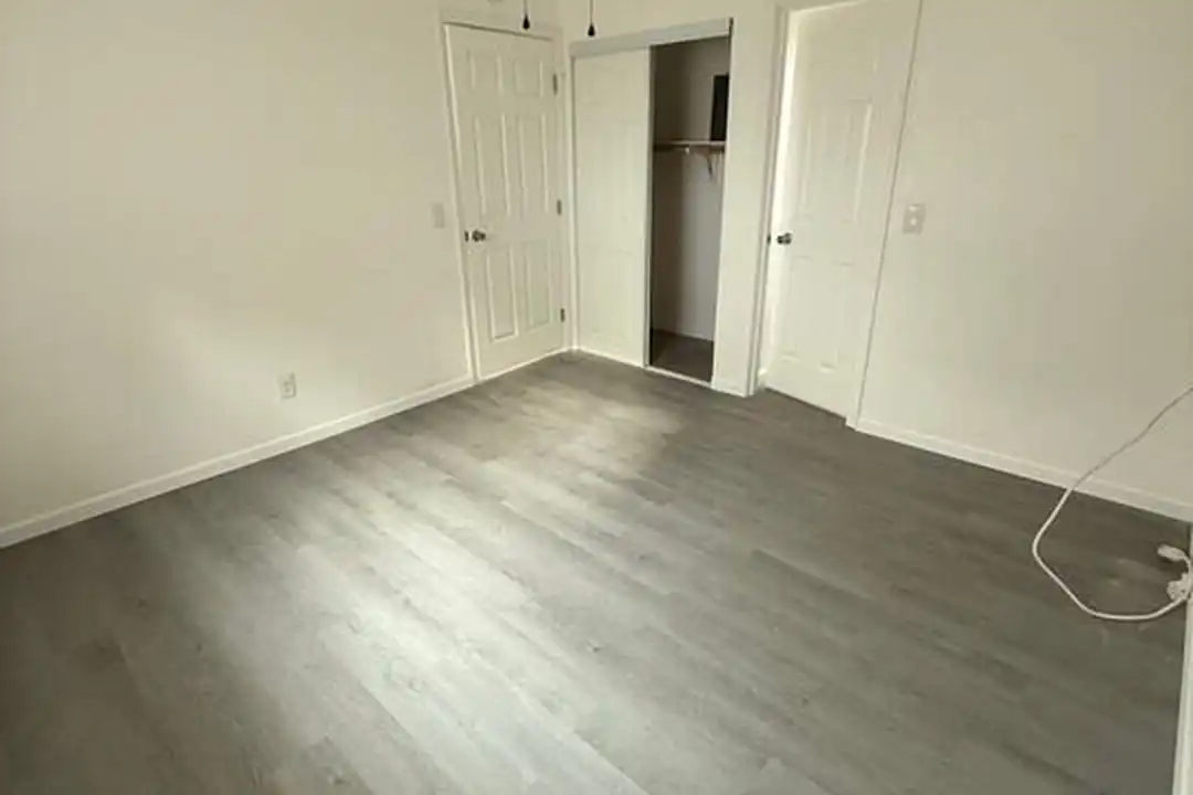 232 W Barbara St #D - View 5