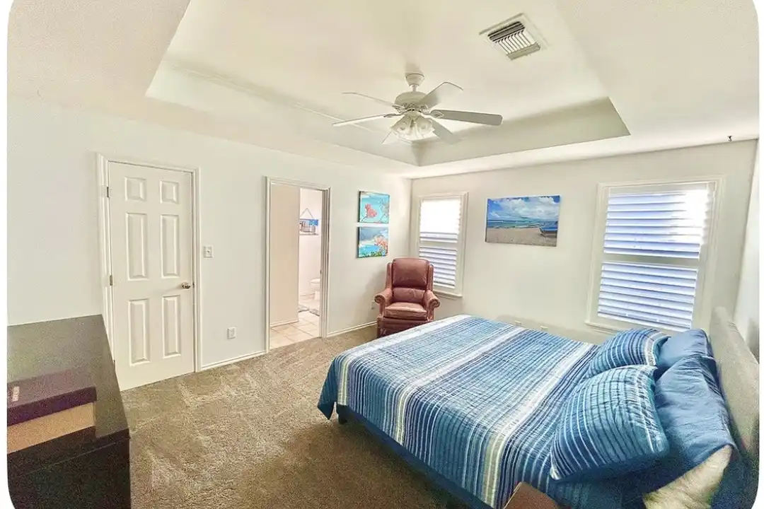 4525 Crockett Ave unit . - View 6