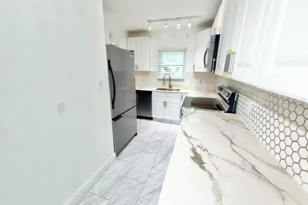 1355 Villa Ln - View 6