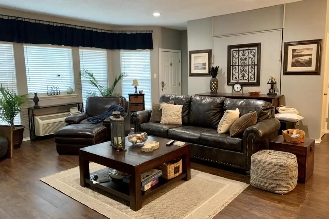 2164 Tanglewood Blvd - View 3
