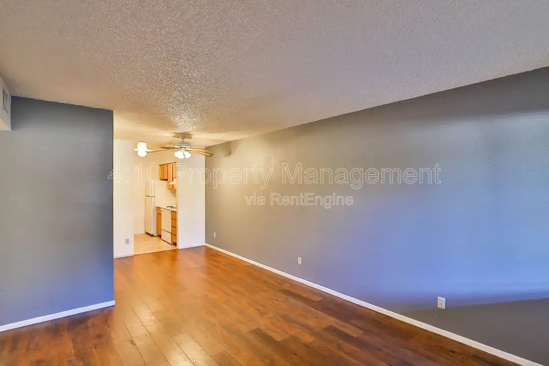 Apartment in Mesa - View 3