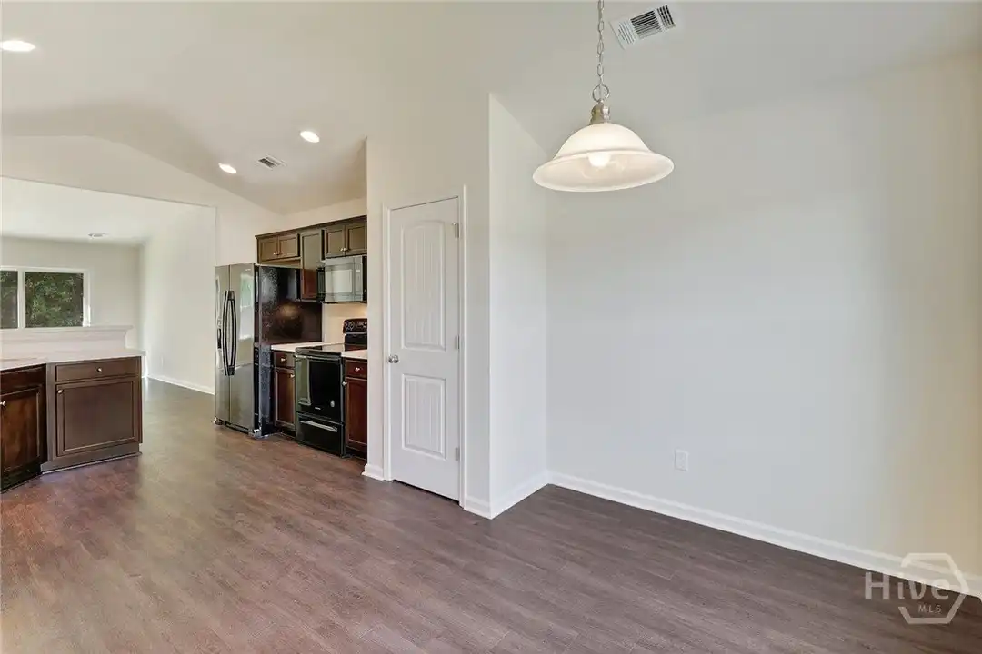 205 Willis Wy - View 3