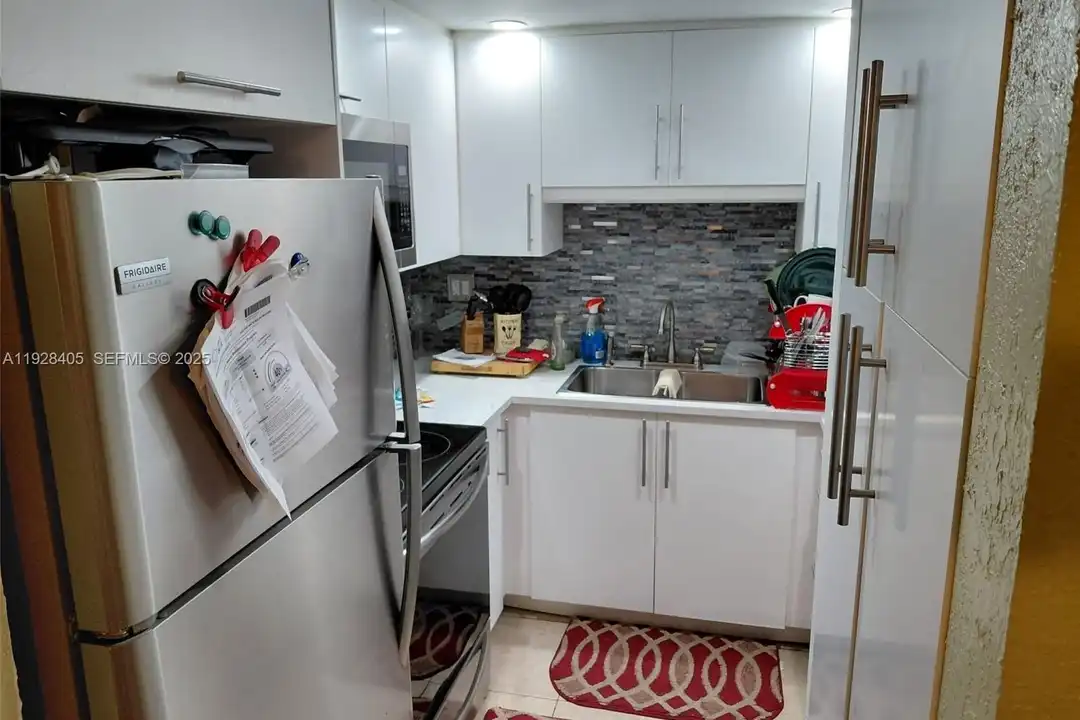 Apartment in Coral Springs - More