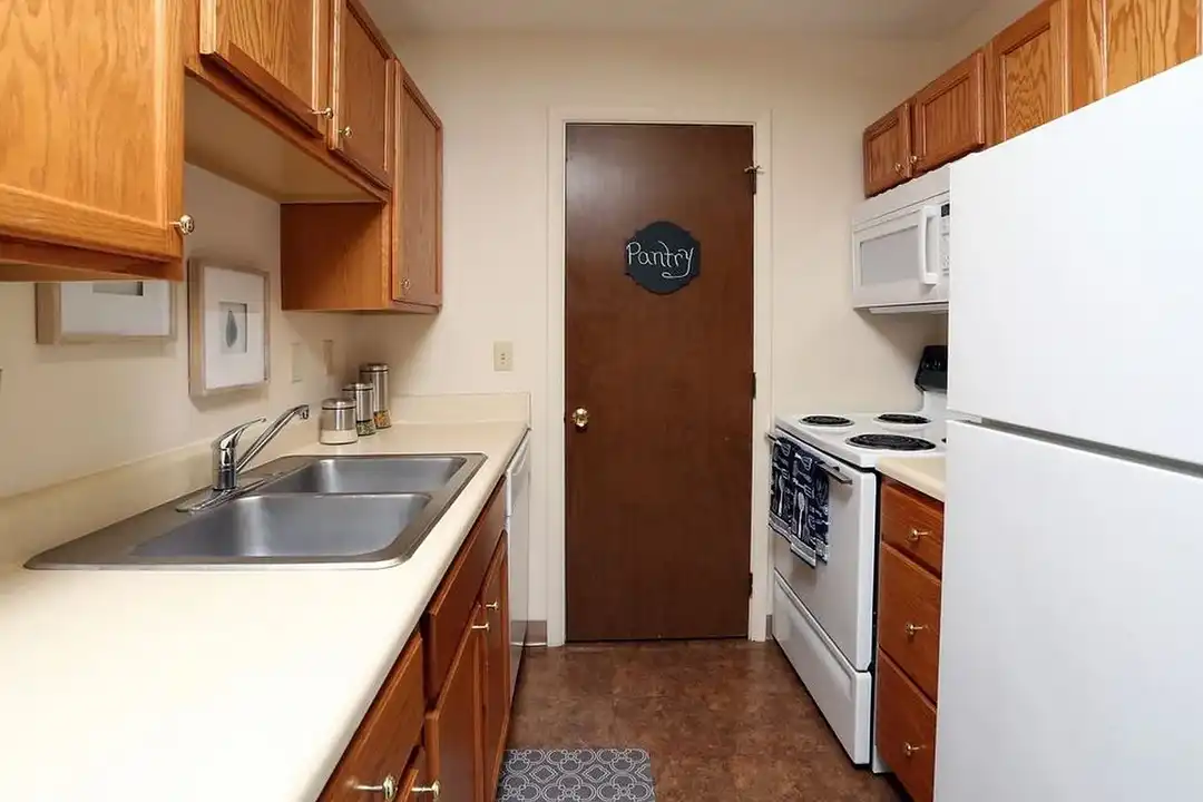 Peppertree Apartments – photo 1 of 25