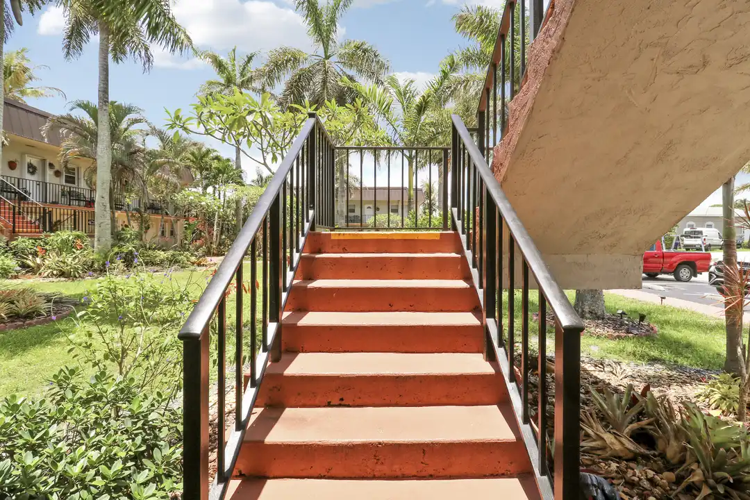 400 Fern St unit 1c - View 5