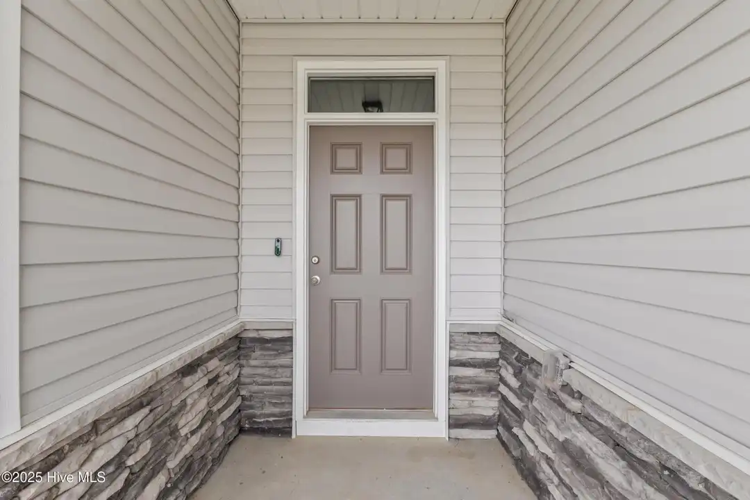 570 Tullimore Ln - View 4