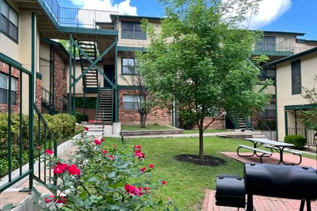 117 W William Cannon Dr unit 129 - View 3