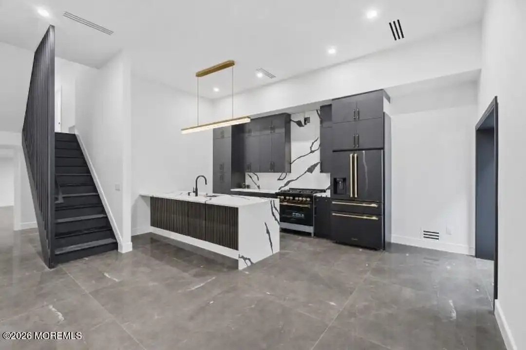 9 Minerva St #1 – photo 1