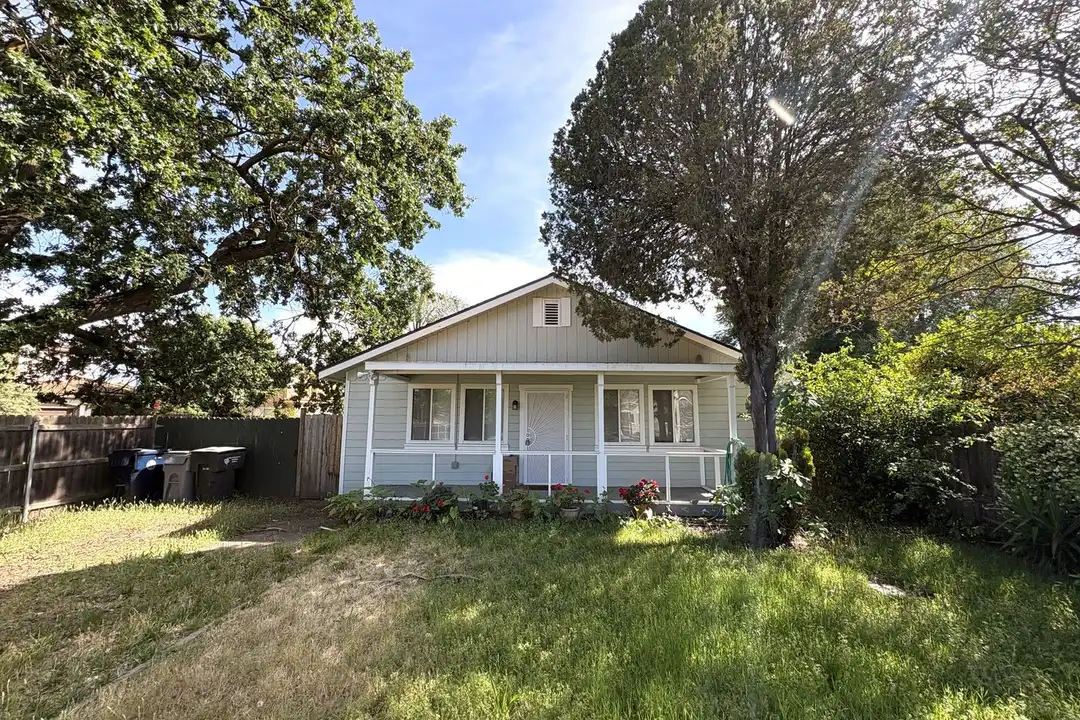 House in Sacramento - View 2