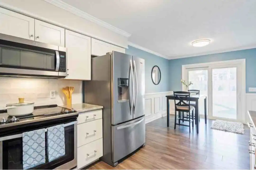 House in Wilmington - View 2