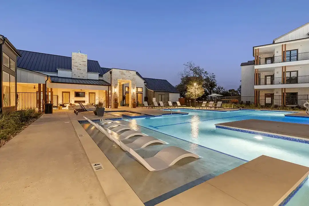 East Vue Ranch Apartments - 460 Bastrop Highway Sb - Austin, TX | Rent.