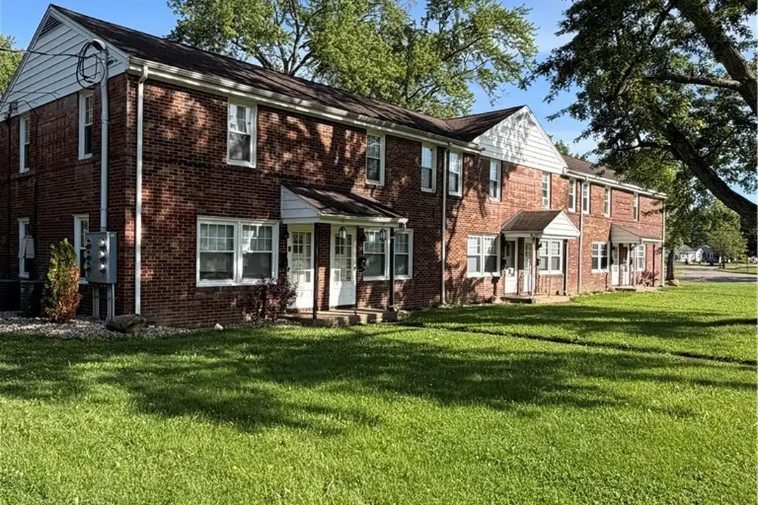 730 West St – photo 1 of 21
